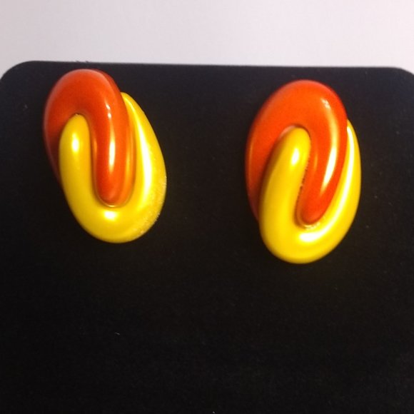 Vintage Orange and Gold Bakelite Knotted Earrings - Picture 1 of 4